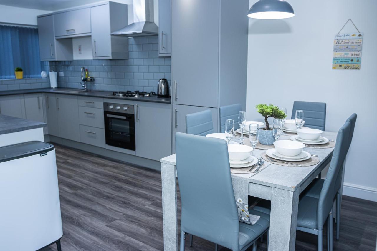Lush Lodge -Home Away In Telford, For Contractors, Families, Group Of Friends, Long Term Stays Εξωτερικό φωτογραφία